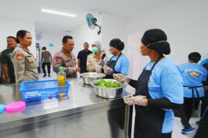 Polri Hadir untuk Rakyat: Kapolri Launching SPPG di Bali, Layani Ribuan Pelajar dan Warga Lewat Program Gizi dan Bakti Kesehatan Nasional