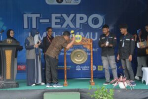 IT Expo UMMU Jadi Wadah Kreativitas Digital Pelajar Tidore, Pemkot Apresiasi Semangat Generasi Muda