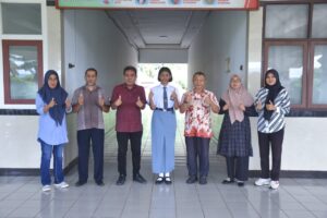 Wakil Wali Kota Tidore Lepas Beatrix Missy, Paskibraka Nasional 2025 Asal Tidore Kepulauan