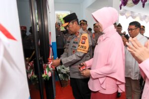 28 Satuan Pelayanan Pemenuhan Gizi Diresmikan Kapolri, Kapolda Malut Pastikan Distribusi 2.918 Porsi ke 22 Sekolah