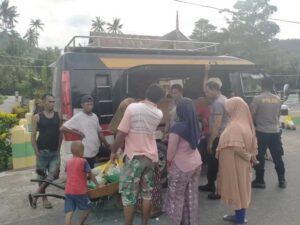 Polres Kepulauan Sula Gelar Gerakan Pangan Murah, 1 Ton Beras Disalurkan ke Warga Sanana