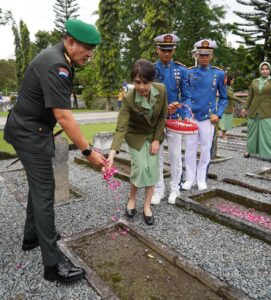 Gubernur Akmil Pimpin Ziarah di TMP Giri Darmoloyo, Peringati Hari Bakti Taruna Akmil TA 2026