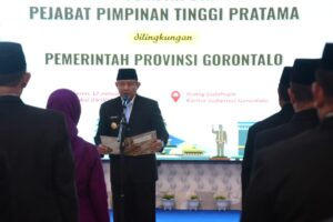 Gaji ASN Terlambat, Gubernur Gorontalo Sampaikan Permohonan Maaf Usai Pelantikan Pejabat