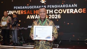 Capaian JKN Lebih dari 100 Persen, Wali Kota Tidore Terima UHC Award 2026 di Jakarta