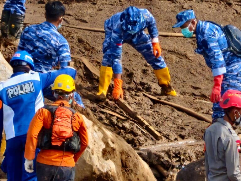 Hari ke-10 Pencarian Longsor Pasirlangu, Lanud Husein Sastranegara Perluas Area Operasi SAR