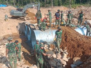 Sinergi TNI dan Masyarakat, Jembatan Armco Desa Bair Tuntas Dibangun dan Siap Dimanfaatkan