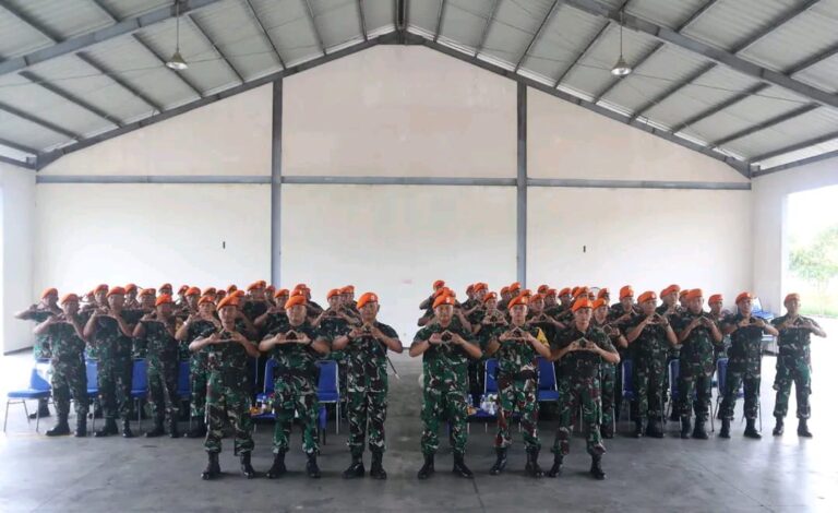 Perkuat Bintal Prajurit, Dandiv Arhanud Pasgat Gelar Jam Komandan di Yon Arhanud 22 Madiun