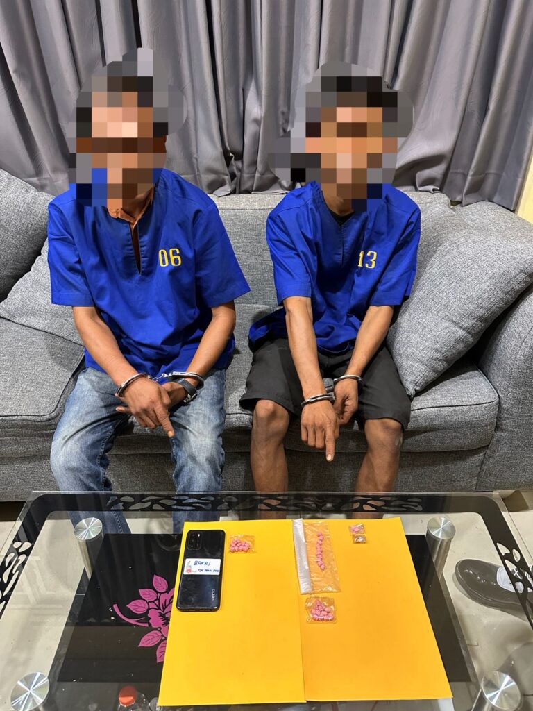 Sukses ! Polres Dumai Bersama Satres Narkoba Polres Dumai Amankan Dua Pria  & Temukan 35 Butir Pil Ekstasi, 