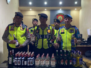 Polres Demak Sita 157 Botol Miras dari Tempat Karaoke Saat Ops Pekat Ramadan